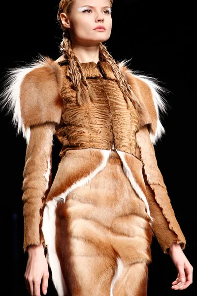 Look 36